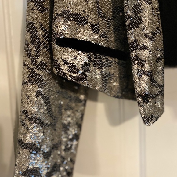 NWOT FREE PEOPLE Ari tiger striped sequin jacket - Picture 6 of 11